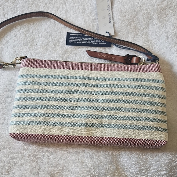 Brand New W Tags Dooney & Bourke Westerly Tech Wristlet Clutch Wallet Purse - Picture 2 of 7